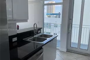 7600 Collins Ave, Miami Beach, FL 33141 - Photo 5