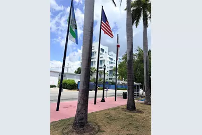 7600 Collins Ave #1008, Miami Beach, FL 33141 - Photo 35