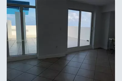 7600 Collins Ave #1008, Miami Beach, FL 33141 - Photo 7
