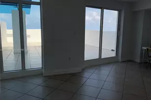 7600 Collins Ave, Miami Beach, FL 33141 - Photo 7