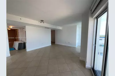 7600 Collins Ave #1008, Miami Beach, FL 33141 - Photo 17