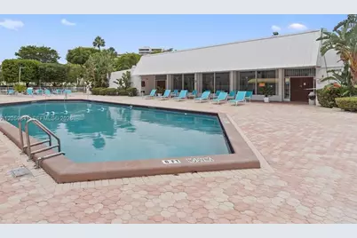 20400 W Country Club Dr #310, Aventura, FL 33180 - Photo 13