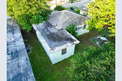 1770 NW 55th Ter, Miami, FL 33142 - Photo 27