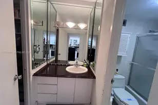 100 Lincoln Rd, Miami Beach, FL 33139 - Photo 25