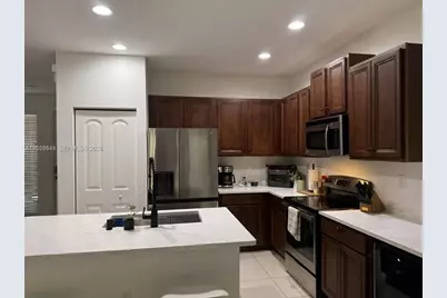 1091 NW 33rd Ct, Pompano Beach, FL 33064 - Photo 5