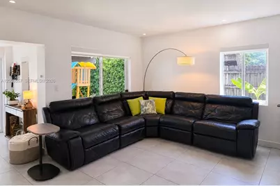 1740 NE 181st St, North Miami Beach, FL 33162 - Photo 15