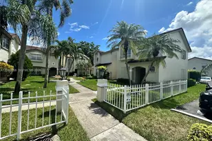 10807 NW 8th St, Pembroke Pines, FL 33026 - Photo 1