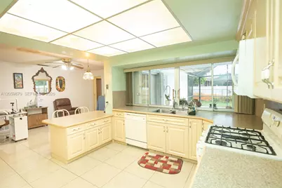 3317 Garnet Rd, Miramar, FL 33025 - Photo 17