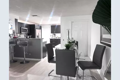 1543 Barcelona Way #5-30, Weston, FL 33327 - Photo 3