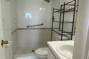9350 Fontainebleau Blvd, Miami, FL 33172 - Photo 21