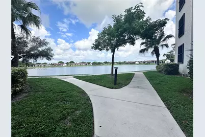 212 Lake Pointe Dr #107, Oakland Park, FL 33309 - Photo 9