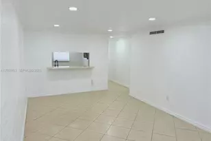 1100 W 35th St, Hialeah, FL 33012 - Photo 9