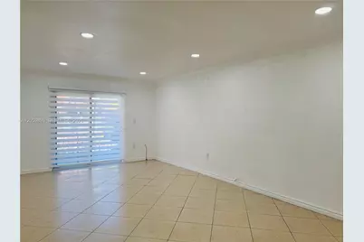 1100 W 35th St #8, Hialeah, FL 33012 - Photo 7