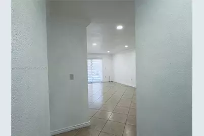 1100 W 35th St #8, Hialeah, FL 33012 - Photo 5