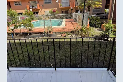 1100 W 35th St #8, Hialeah, FL 33012 - Photo 29