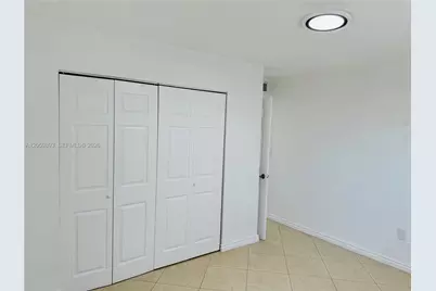 1100 W 35th St #8, Hialeah, FL 33012 - Photo 17