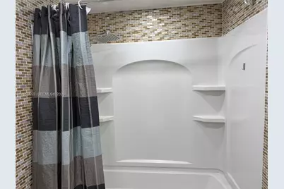 1100 W 35th St #8, Hialeah, FL 33012 - Photo 23