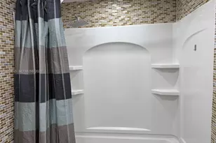 1100 W 35th St, Hialeah, FL 33012 - Photo 23