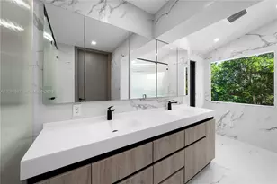 20001 NE 25th Ave, Miami, FL 33180 - Photo 39