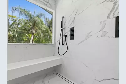 20001 NE 25th Ave, Miami, FL 33180 - Photo 43
