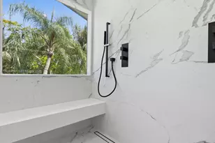 20001 NE 25th Ave, Miami, FL 33180 - Photo 43