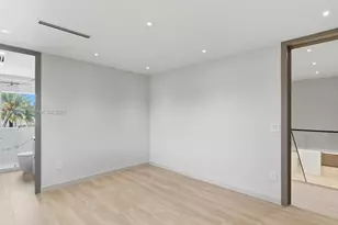 20001 NE 25th Ave, Miami, FL 33180 - Photo 51