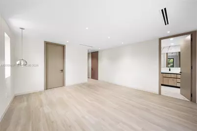 20001 NE 25th Ave, Miami, FL 33180 - Photo 37