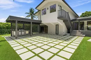 20001 NE 25th Ave, Miami, FL 33180 - Photo 85