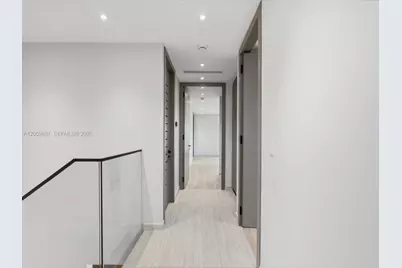 20001 NE 25th Ave, Miami, FL 33180 - Photo 27