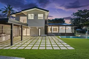 20001 NE 25th Ave, Miami, FL 33180 - Photo 11