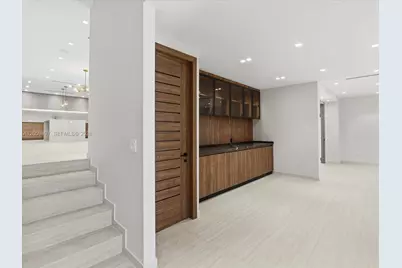 20001 NE 25th Ave, Miami, FL 33180 - Photo 55