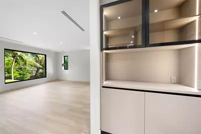 20001 NE 25th Ave, Miami, FL 33180 - Photo 29