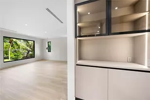 20001 NE 25th Ave, Miami, FL 33180 - Photo 29