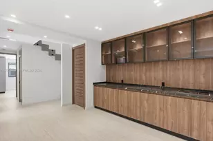 20001 NE 25th Ave, Miami, FL 33180 - Photo 57