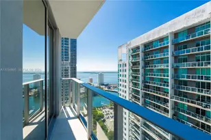 77 SE 5th St, Miami, FL 33131 - Photo 5