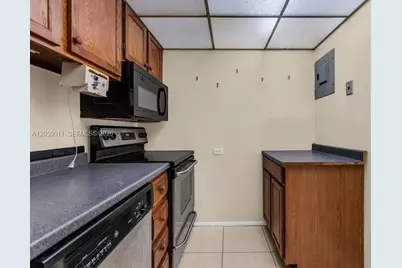 3650 Inverrary Dr #3A, Lauderhill, FL 33319 - Photo 5