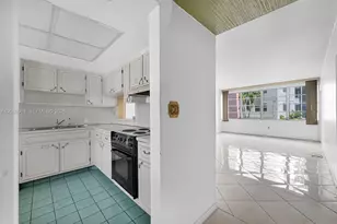 18555 NE 14th Ave, Miami, FL 33179 - Photo 13