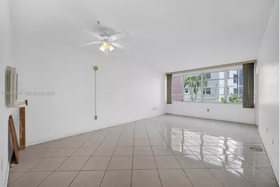 18555 NE 14th Ave #502, Miami, FL 33179 - Photo 5