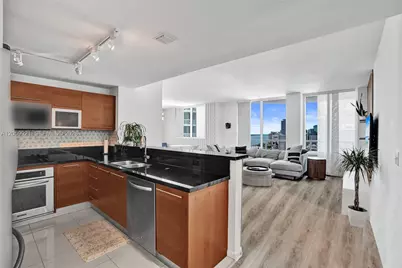 244 Biscayne Blvd #3409, Miami, FL 33132 - Photo 3