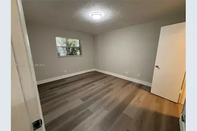 1011 SW 8th St #D, Hallandale Beach, FL 33009 - Photo 7
