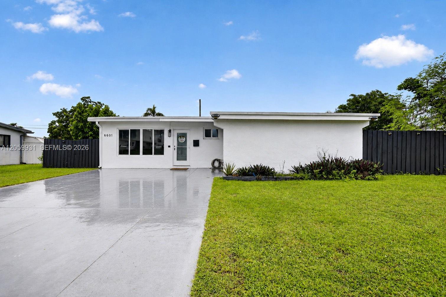 6601 SW 6th St - 6601 SW 6th St, Pembroke Pines, FL 33023 Luxury Property | Jose Angel Pina