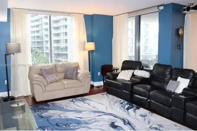 31 SE 6th St #1801, Miami, FL 33131 - Photo 7