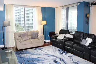 31 SE 6th St, Miami, FL 33131 - Photo 7