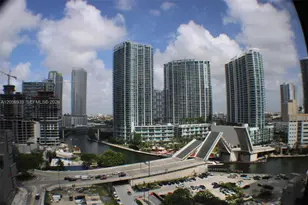 31 SE 6th St, Miami, FL 33131 - Photo 25