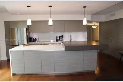31 SE 6th St #1801, Miami, FL 33131 - Photo 5