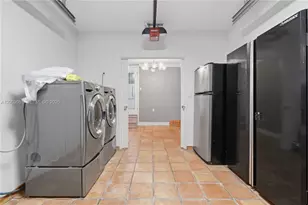 110 N 16th Ave, Hollywood, FL 33020 - Photo 15
