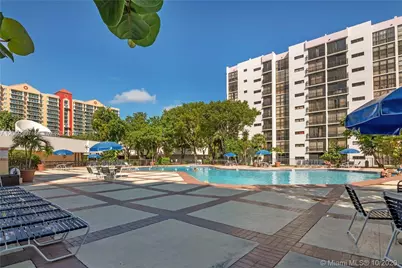 16919 N Bay Rd #620, Sunny Isles Beach, FL 33160 - Photo 7