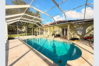 420 SE 23rd Ln #420, Homestead, FL 33033 - Photo 3