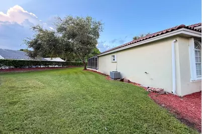 420 SE 23rd Ln #420, Homestead, FL 33033 - Photo 27