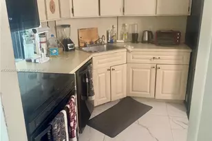 6361 N Falls Cir Dr, Lauderhill, FL 33319 - Photo 3
